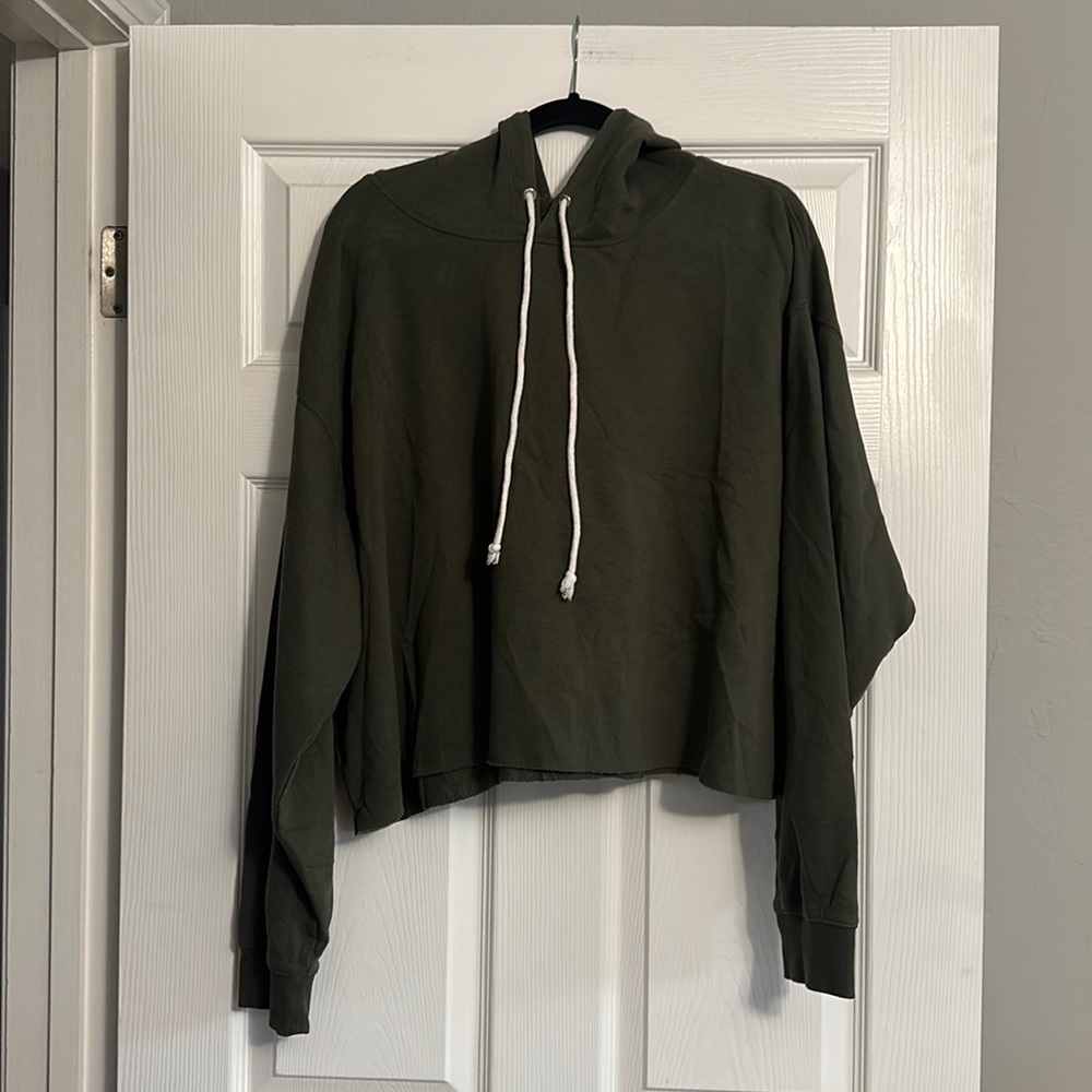 Wild Fable Green Cropped Sweater